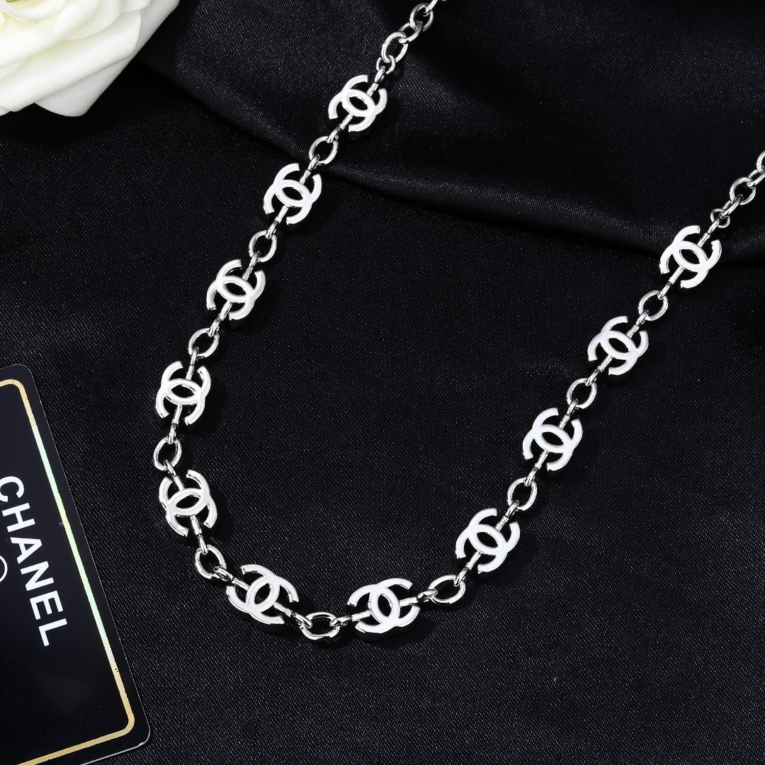CHANEL 25S CHAIN BELT IN SILVER METALLIC 614472