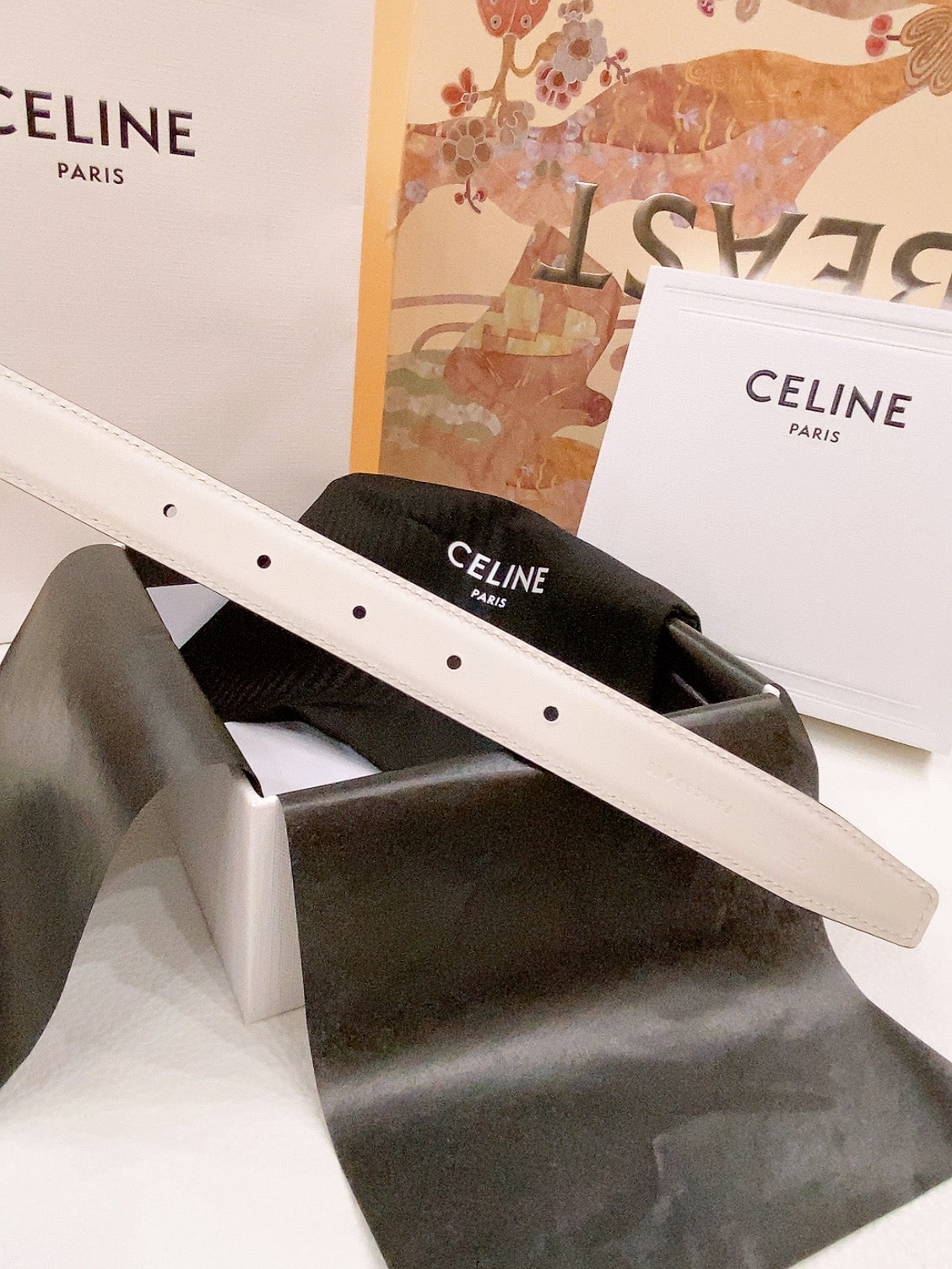 CELINE 25S BELT 25MM REVERSIBLE TRIOMPHE IN WHITE CALFSKIN 565537